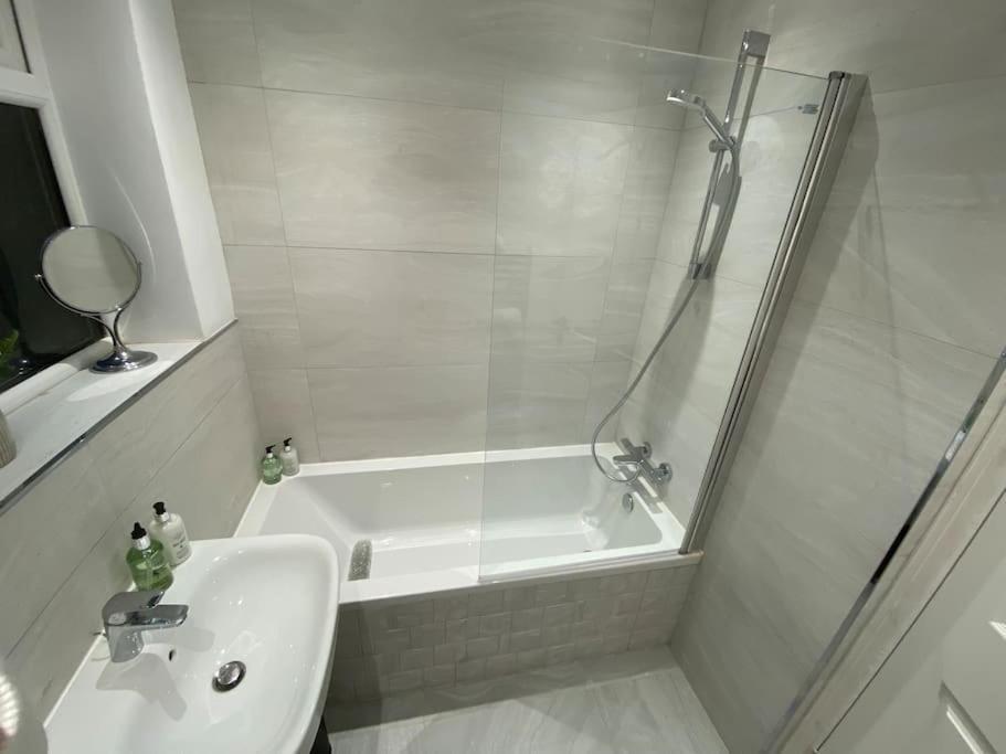 Wharfedale Lodge- Bungalow-3 Bed, 2 Bath, Amazing! Thornton  エクステリア 写真