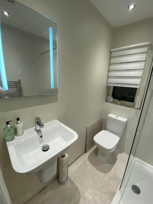 Wharfedale Lodge- Bungalow-3 Bed, 2 Bath, Amazing! Thornton  エクステリア 写真