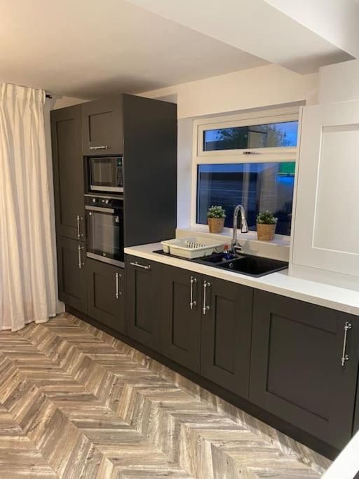 Wharfedale Lodge- Bungalow-3 Bed, 2 Bath, Amazing! Thornton  エクステリア 写真